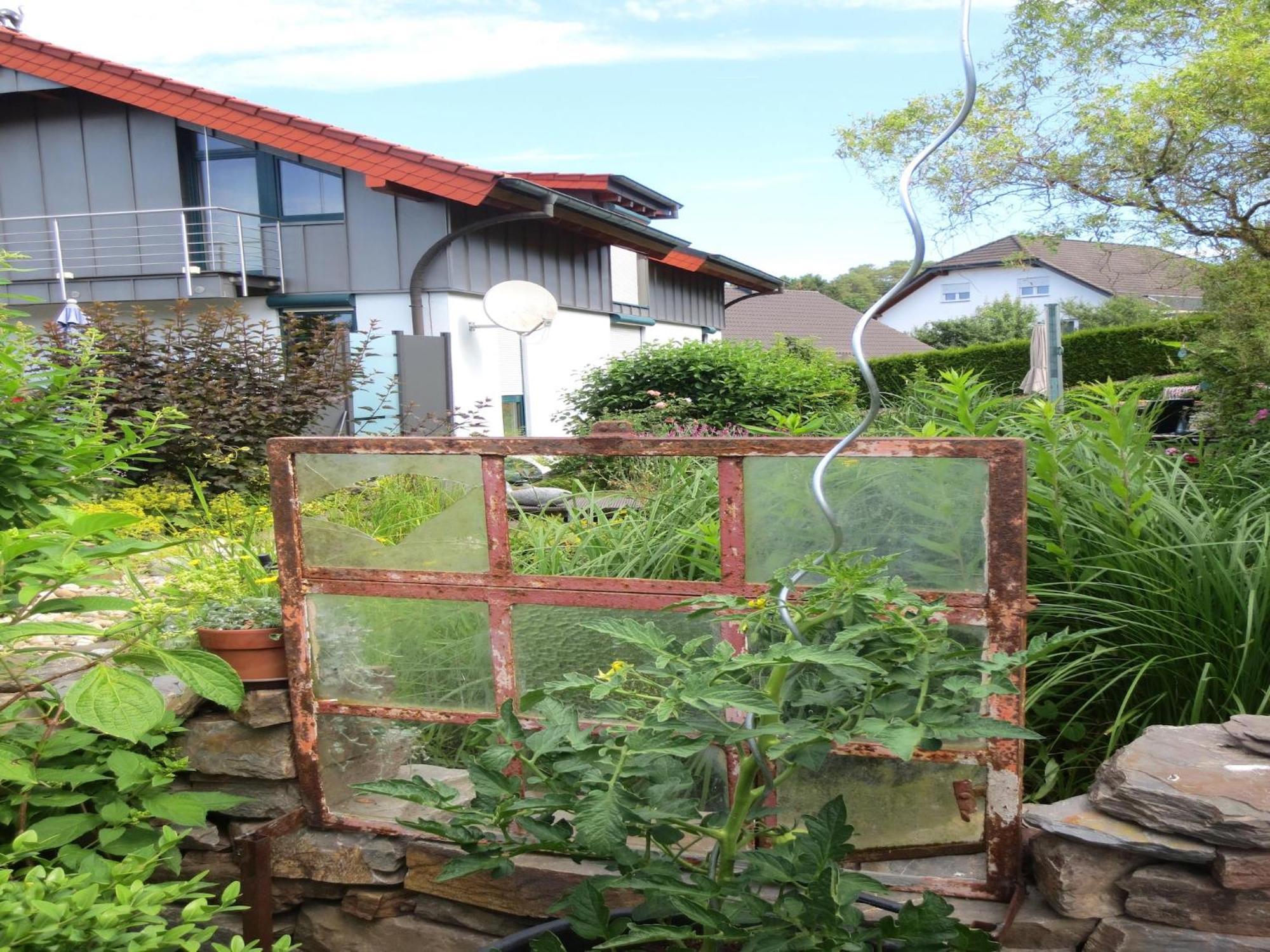 Holiday Flat With Idyllic Garden In Daun Ngoại thất bức ảnh